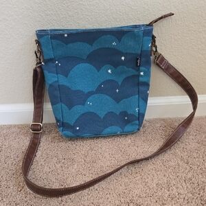 Maika Plaka City Sling Crossbody